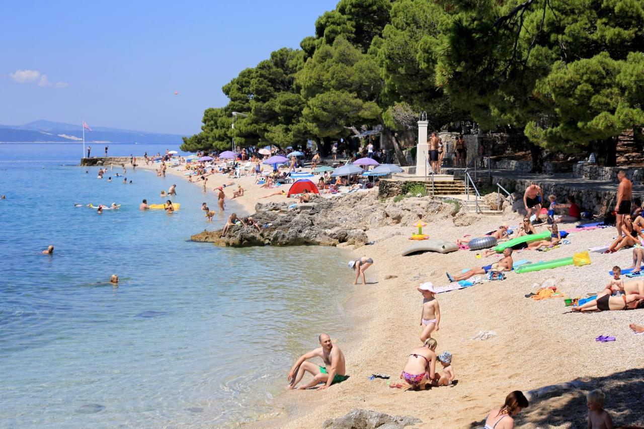 Apartments By The Sea Brela, Makarska - 16950 Zewnętrze zdjęcie